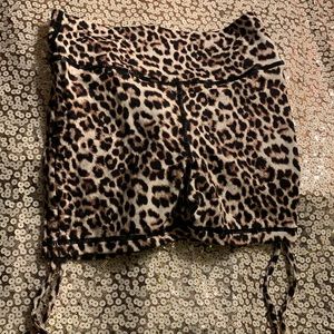 Zyia -shorts stretchy- size small